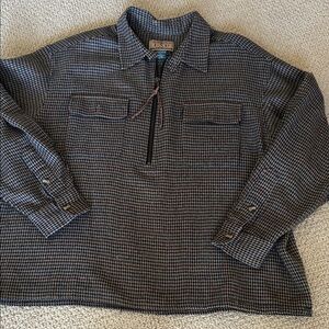 Men's Black and Gray Patterned Zip-Up pullover